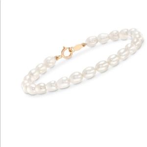 Child’s Pearl Bracelet W. 14kt Yellow Gold